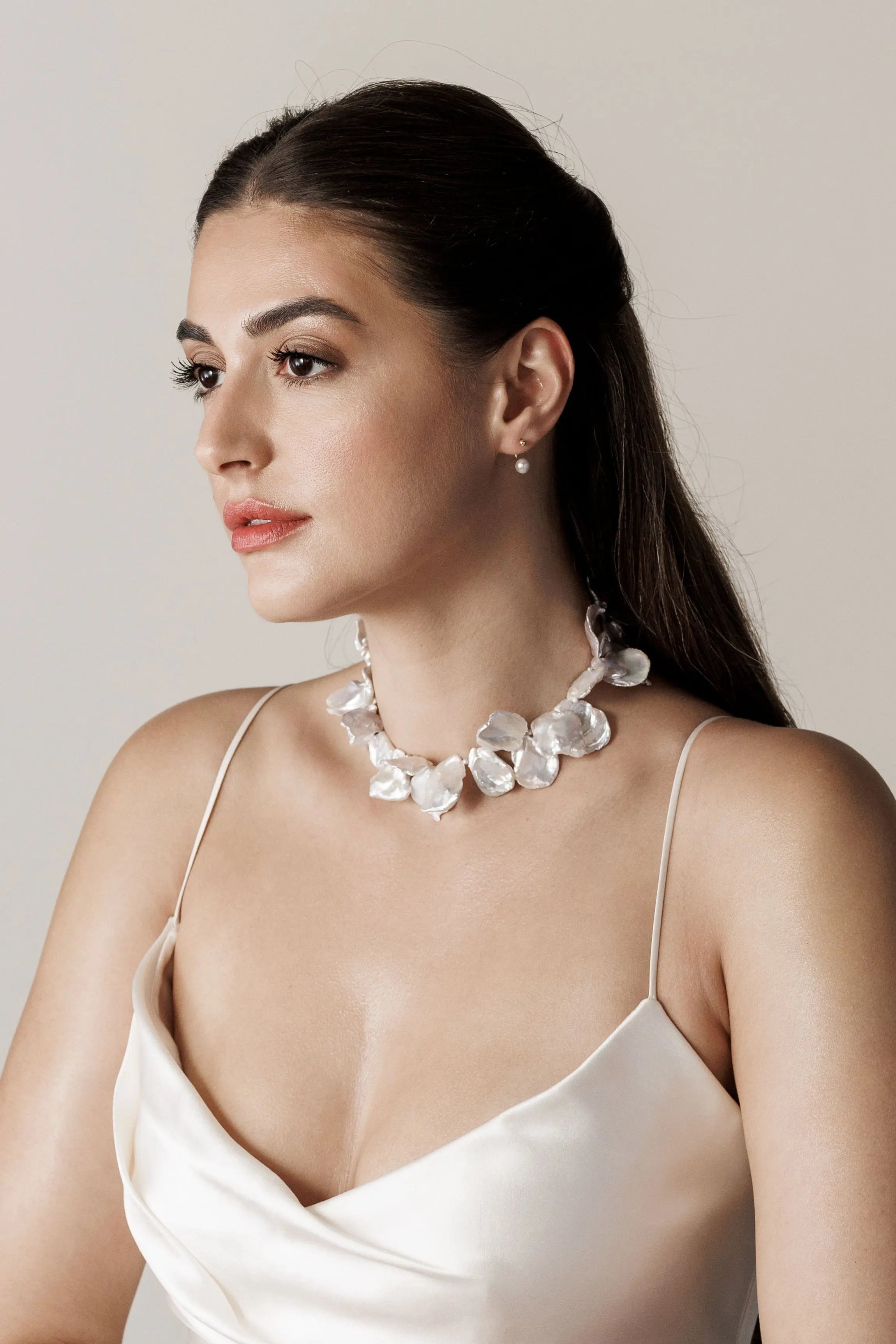 Colier Argint Iridescent Keshi Pearls LisaConcept