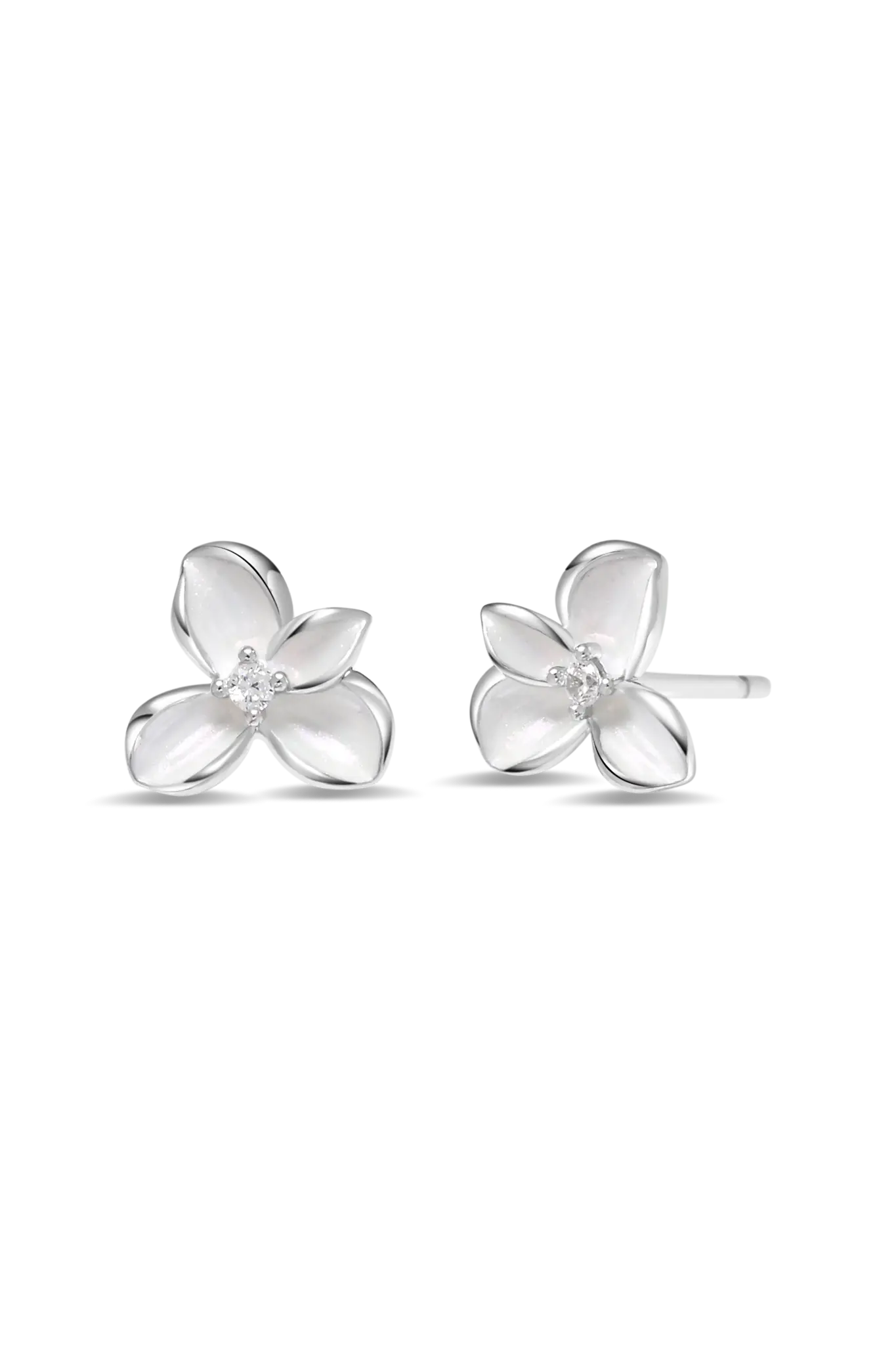 Cercei Argint White Flower LisaConcept